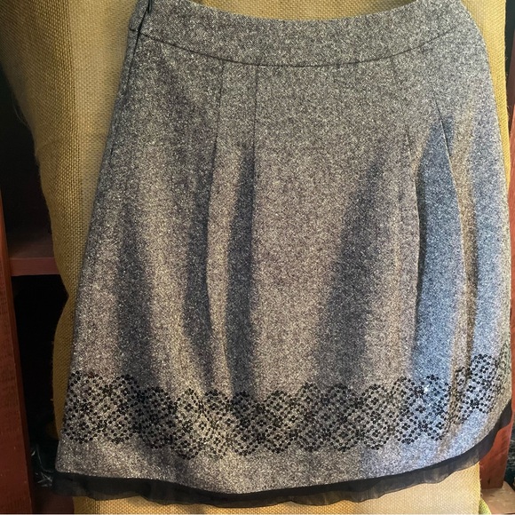 Ann Taylor Loft  Wool/Silk Skirt Size 6, Rich Tweed with embellishments. - Picture 7 of 7
